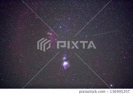 獵戶座、獵戶座大三角以及擁有眾多小三角星的獵戶座星雲 136995207