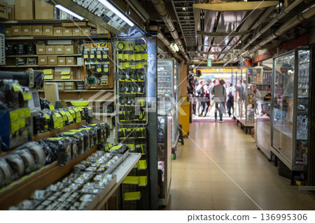 東京秋葉原電器街零件市場 東京秋葉原電器街零件市場 136995306