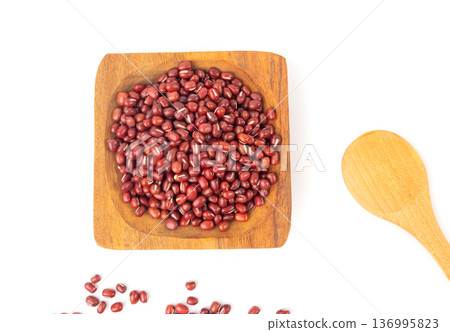 Red adzuki beans isolated, raw azuki bean pile, Vigna angularis legume seeds, dry red mung bean Red adzuki beans isolated, raw azuki bean pile, Vigna angularis legume seeds, dry red mung bean 136995823