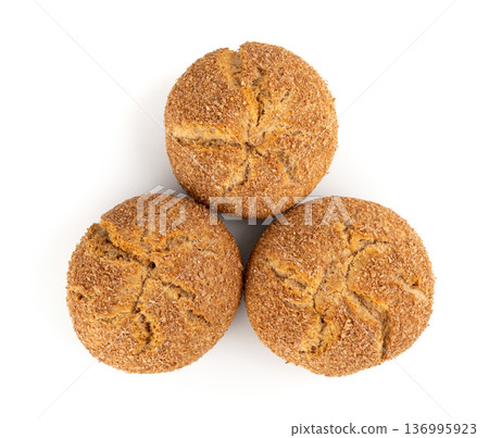 Brown rye bun isolated, round bread Brown rye bun isolated, round bread 136995923