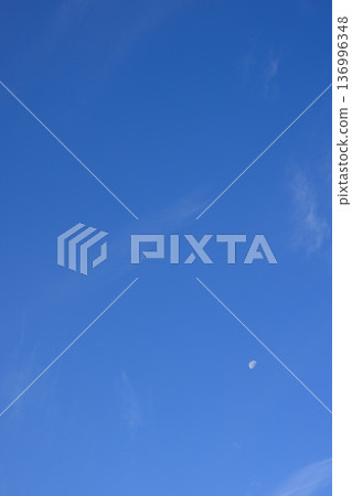 Sky 00198 Sky 00198 136996348