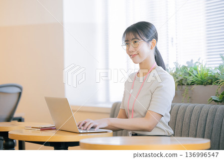Business woman doing work Business woman doing work 136996547