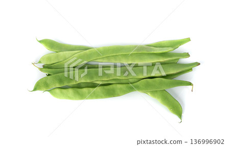 Phaseolus coccineus flat green pods Phaseolus coccineus flat green pods 136996902