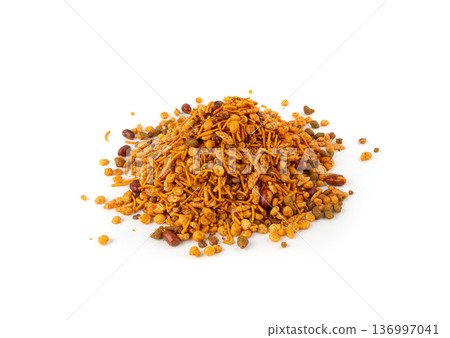 Navrattan namkeen mixture. Indian nimko snack, spicy and sweet farsaan 136997041