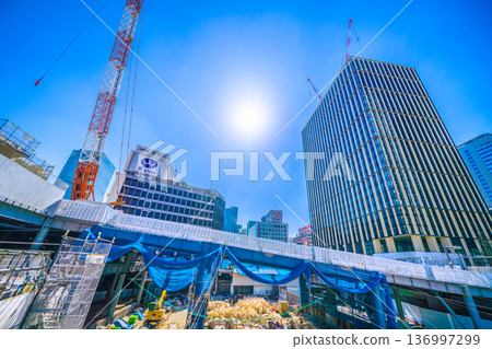 日本東京城市景觀,2月21日。新宿站西口改造工程、西新宿1丁目地區工程、起重機等。 日本東京城市景觀,2月21日。新宿站西口改造工程、西新宿1丁目地區工程、起重機等。 136997299