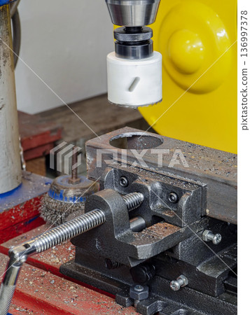 Metal hole cutting Metal hole cutting 136997378