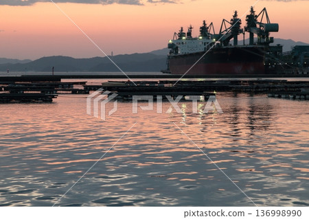 Fishing port dyed in the sunset Fishing port dyed in the sunset 136998990