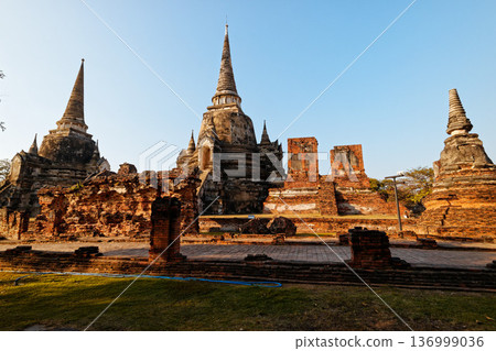 Thai Ayutthaya ruins Wat · plazasan pet Thai Ayutthaya ruins Wat · plazasan pet 136999036