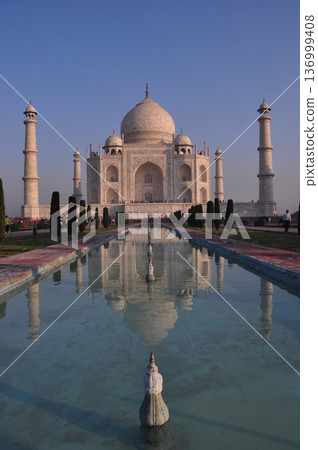 Taj Mahal on the surface of the water 136999408