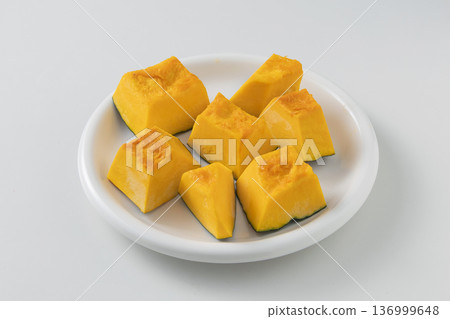 切開的南瓜 136999648