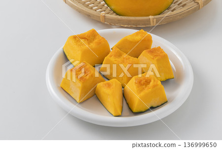 Cut pumpkin pumpkin Cut pumpkin pumpkin 136999650