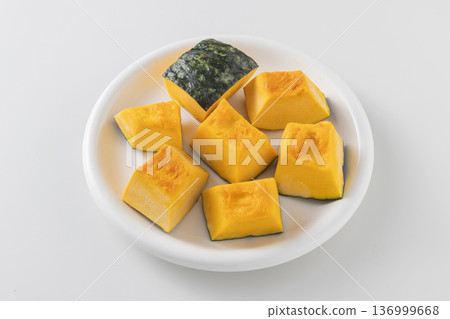 Cut pumpkin pumpkin Cut pumpkin pumpkin 136999668