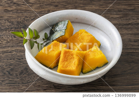 Boiled pumpkin, boiled pumpkin, simmered pumpkin Boiled pumpkin, boiled pumpkin, simmered pumpkin 136999899