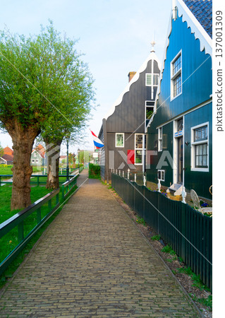 skyline of old town Zaanse Schans 137001309