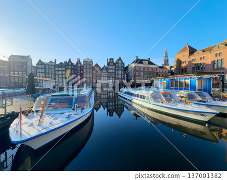 bike on canal ring, Amsterdam bike on canal ring, Amsterdam 137001382