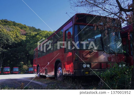 廢棄的巴士 137001952