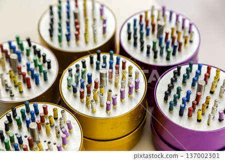 一套用於根管治療的牙科銼刀和擴孔器 一套用於根管治療的牙科銼刀和擴孔器 137002301