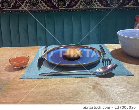 a mchadi on the plate 137003056