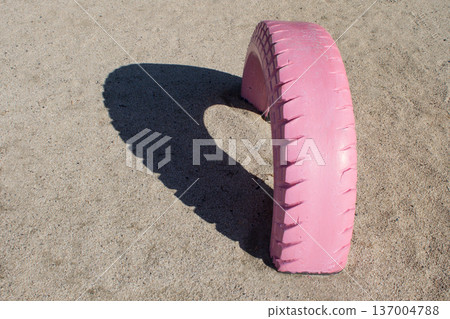 Heart-shaped tire toy Heart-shaped tire toy 137004788