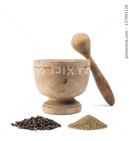 Black pepper corn and ground 137005116