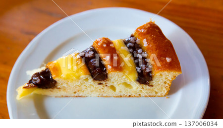 Pie with custard and chocolate cream 137006034