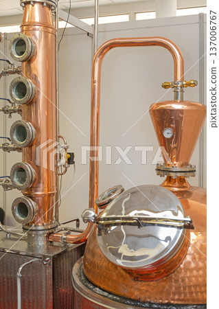 Copper Reflux Still Distillation 137006767