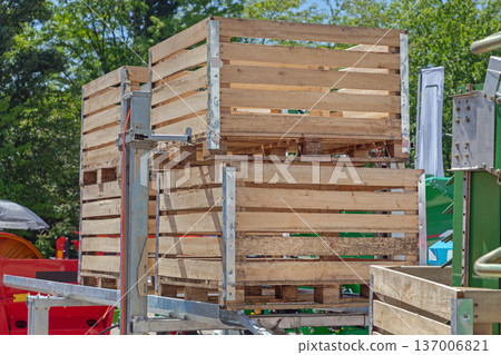 Wooden Crates Fruits Transport 137006821