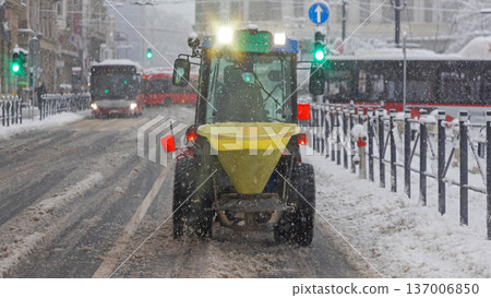 Salt Spreader Street 137006850