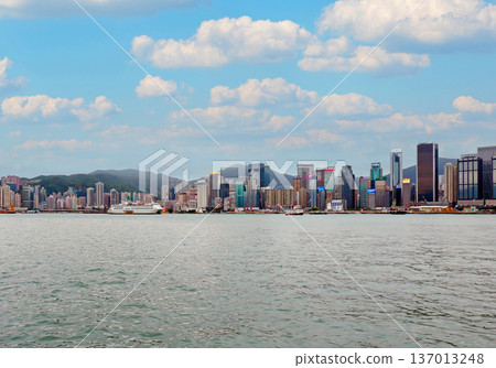 Hong Kong skyline 137013248