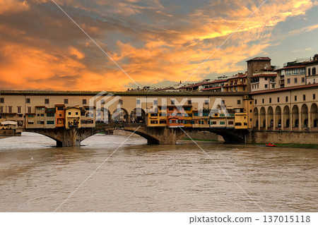 Florence Ponte Vecchio bridge 137015118
