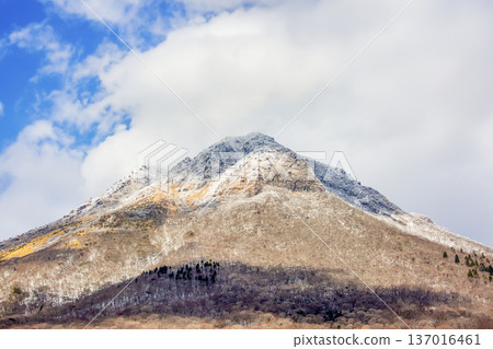 Yufudake in snow 137016461