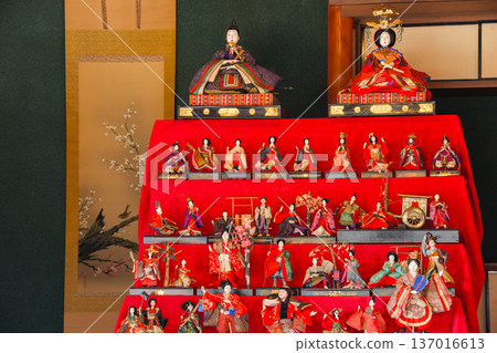Hina Doll of an old private house Hina Doll of an old private house 137016613