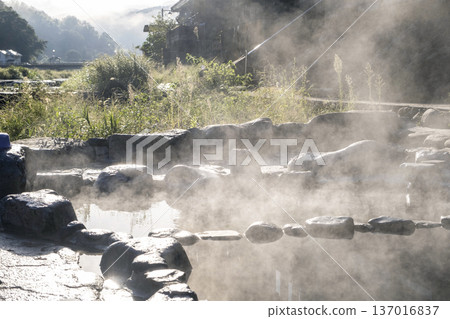 Misasa Onsen Riverside Open-Air Bath 137016837