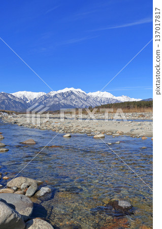 信濃大町山景：冬季北阿爾卑斯立山連峰 137017817