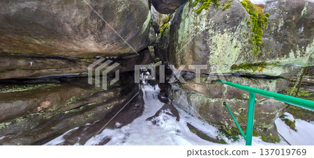 Rocks and rock formations on the Labyrinth Trail in Bledne Skaly in the Stolowe Mountains National Park. High quality photo Rocks and rock formations on the Labyrinth Trail in Bledne Skaly in the Stolowe Mountains National Park. High quality photo 137019769