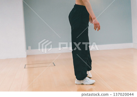 女生 女孩 女性 137020044