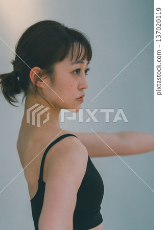 dancing, females, female 137020119