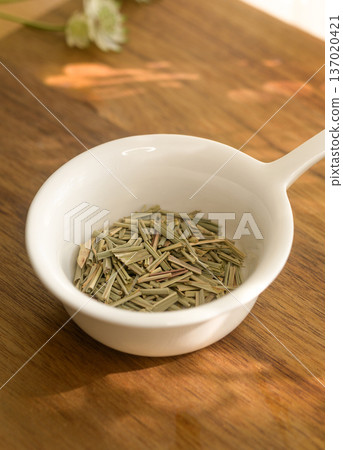 Living with herbs Living with herbs 137020421