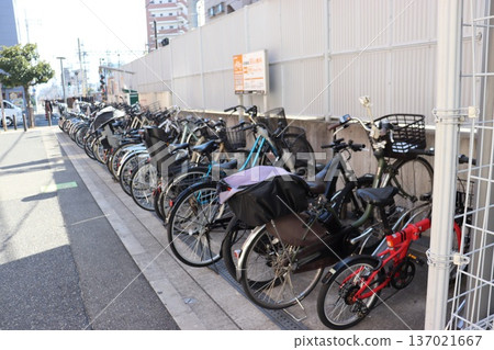 堺市三國丘站自行車停車場 137021667