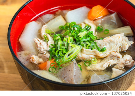 很多豬肉湯 137025024