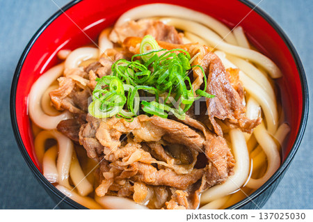Meat noodles Meat noodles 137025030