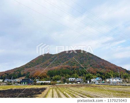 Countryside, mountains and cloudy sky Countryside, mountains and cloudy sky 137025043