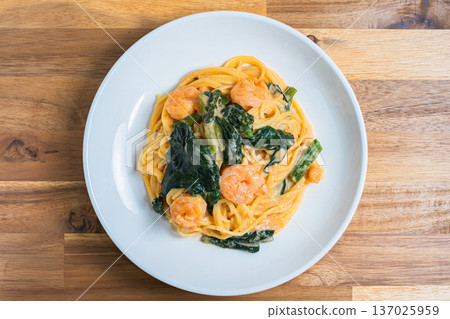 蝦仁菠菜番茄奶油義大利麵 蝦仁菠菜番茄奶油義大利麵 137025959
