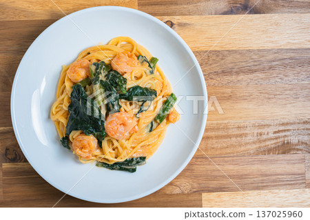 蝦仁菠菜番茄奶油義大利麵 蝦仁菠菜番茄奶油義大利麵 137025960