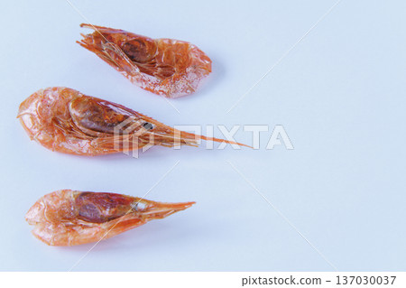 Sweet shrimp dried in the cold wind 137030037