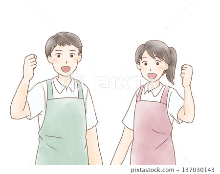 身穿圍裙、微笑、揮拳合照的男男女女,神采奕奕。 身穿圍裙、微笑、揮拳合照的男男女女,神采奕奕。 137030143