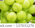 Shine Muscat 137031276
