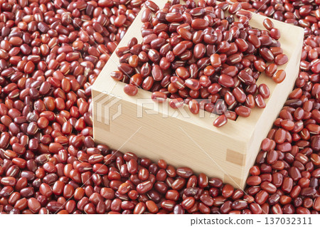 Azuki bean paste Azuki bean paste 137032311