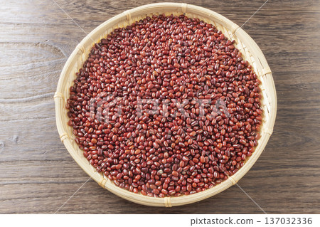 Azuki bean paste Azuki bean paste 137032336