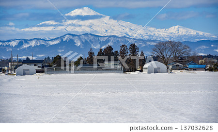冬末之際的雪域：秋田縣橫手市鳥海山 137032628